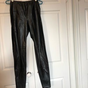 Black Aritzia Wilfred Free Daria Pant Faux Leather Pleather Leggings Small